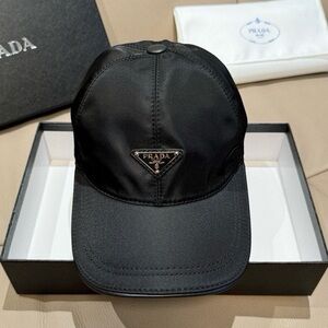 🔽🔵Prada Black Nylon Baseball Cap Metal Triangle Logo Unisex